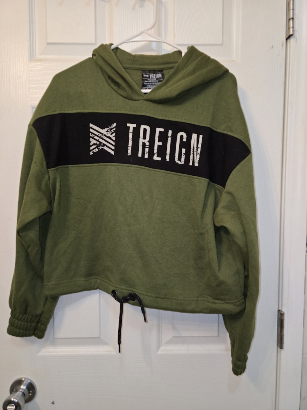 Treign Arena Crop Hoodie Olive & Black Medium NWT